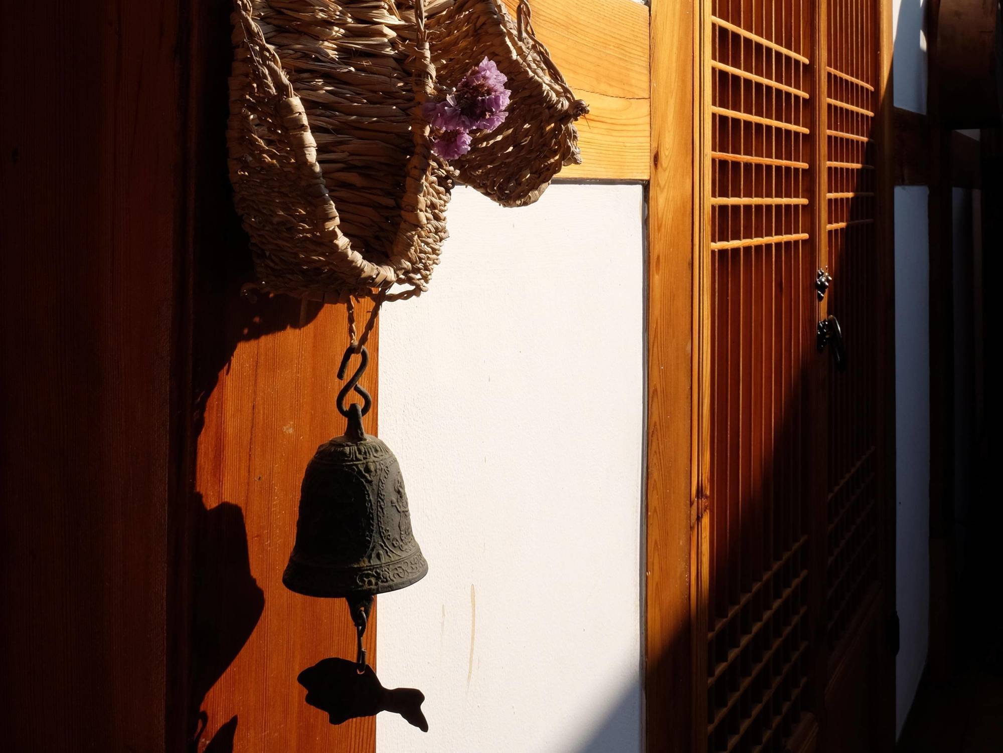 Haemil Hanok Guesthouse Сеул Экстерьер фото