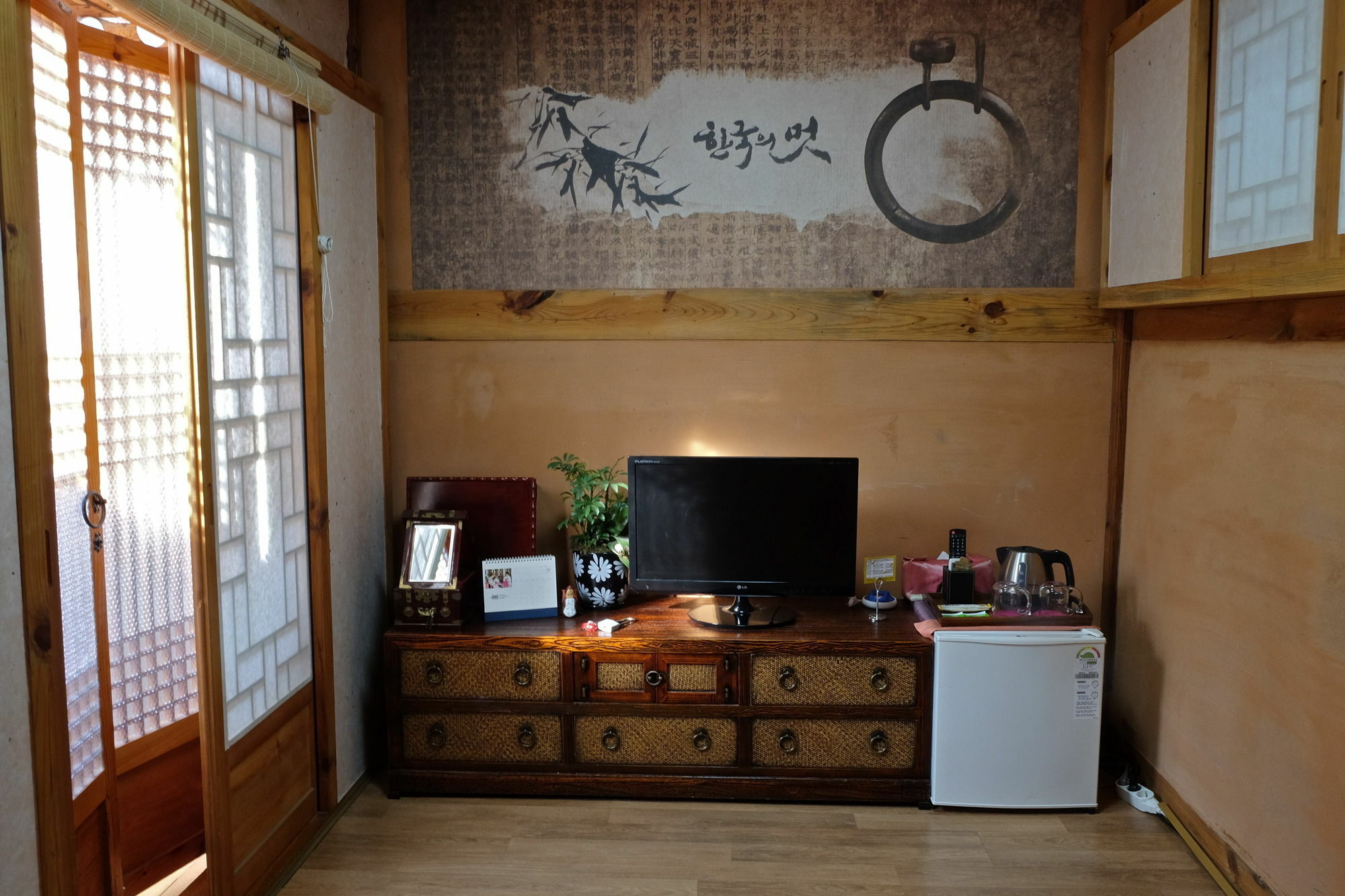 Haemil Hanok Guesthouse Сеул Экстерьер фото